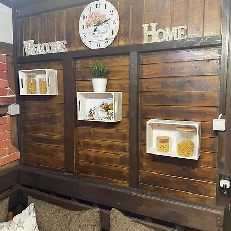 펜션 The Line House *