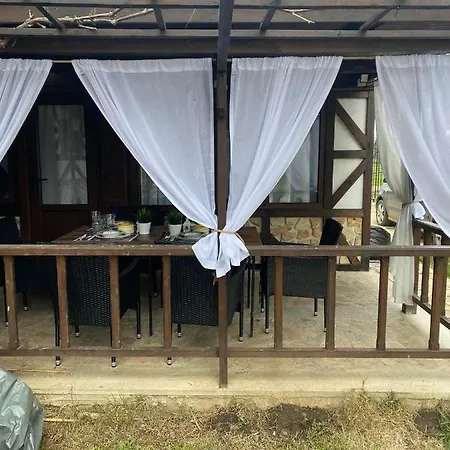 펜션 The Line House 크라페츠