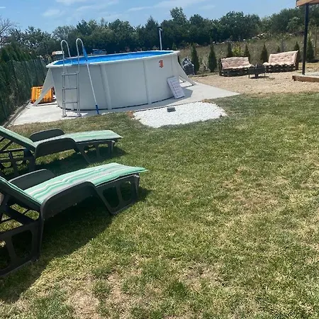 펜션 The Line House 크라페츠